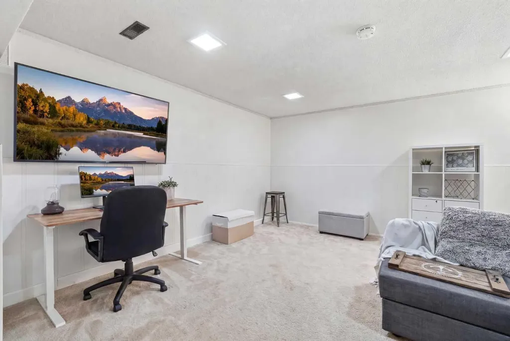 6503 Ranchview Drive NW Calgary AB T3G 1P2