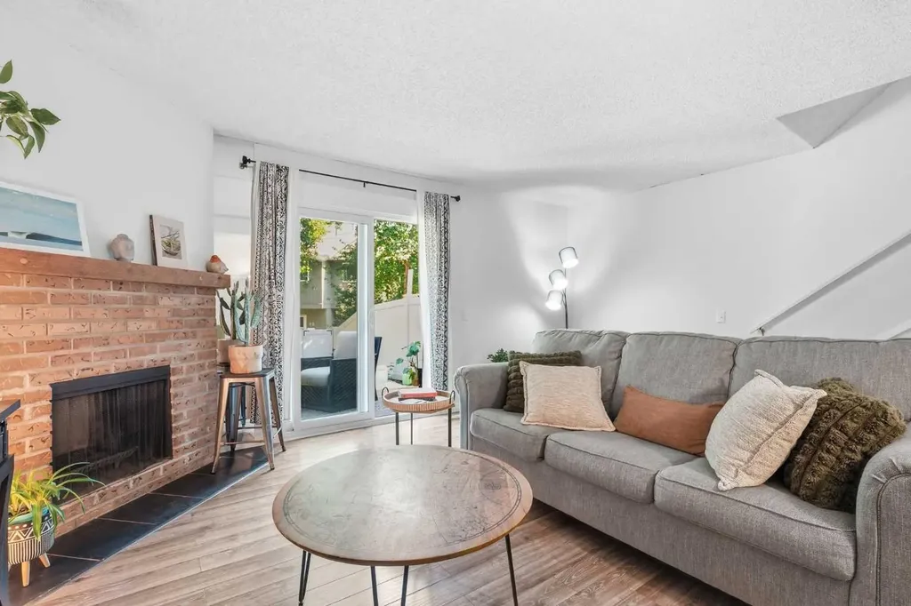 6503 Ranchview Drive NW Calgary AB T3G 1P2