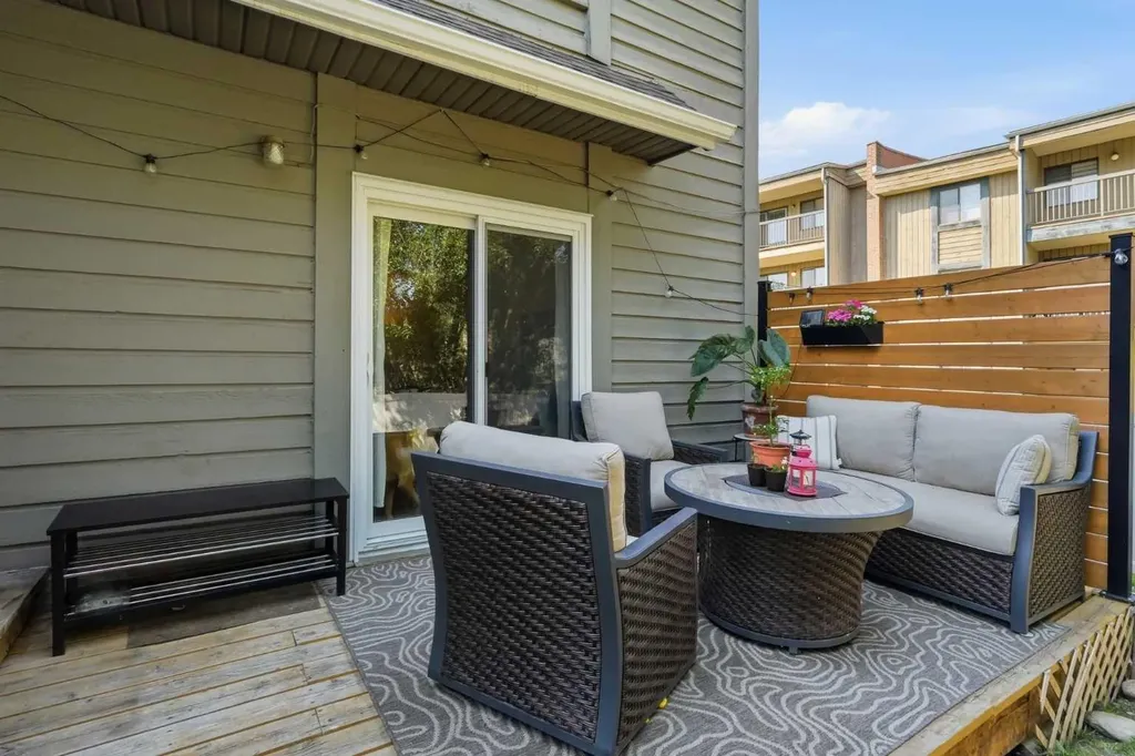 6503 Ranchview Drive NW Calgary AB T3G 1P2