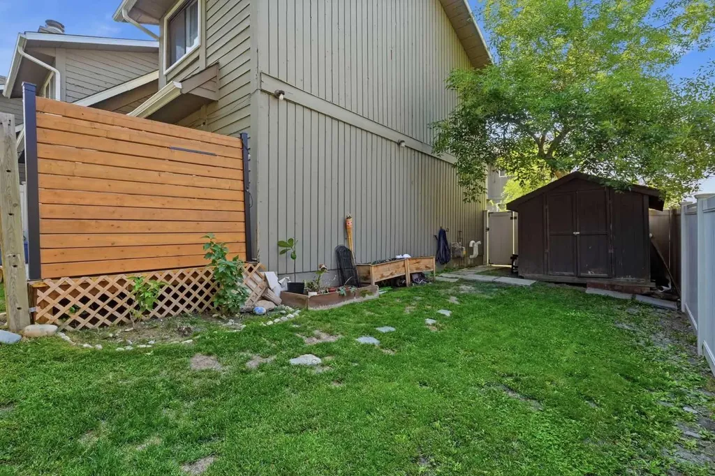 6503 Ranchview Drive NW Calgary AB T3G 1P2