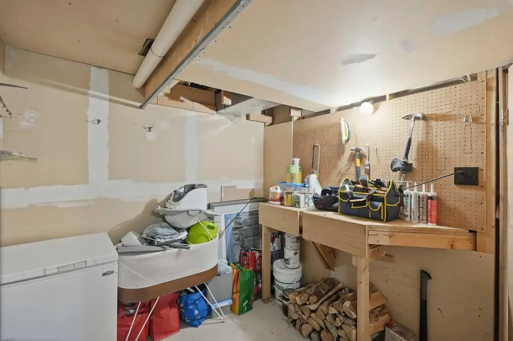 6503 Ranchview Drive NW Calgary AB T3G 1P2