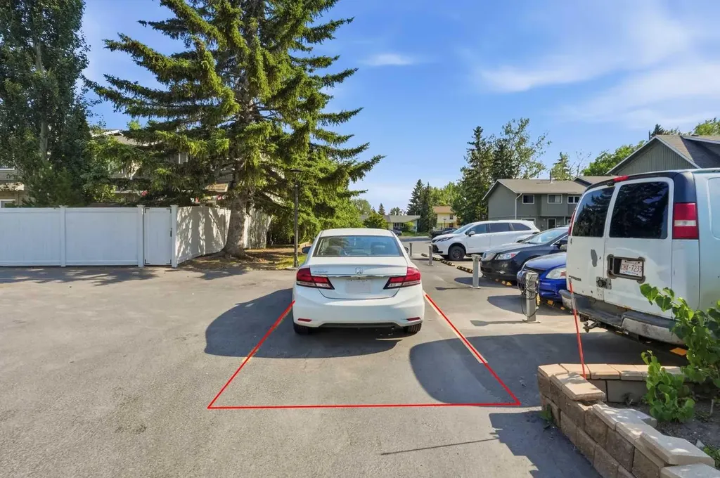 6503 Ranchview Drive NW Calgary AB T3G 1P2