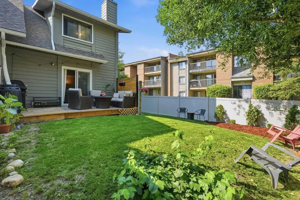 6503 Ranchview Drive NW Calgary AB T3G 1P2