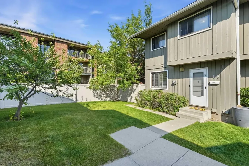 6503 Ranchview Drive NW Calgary AB T3G 1P2