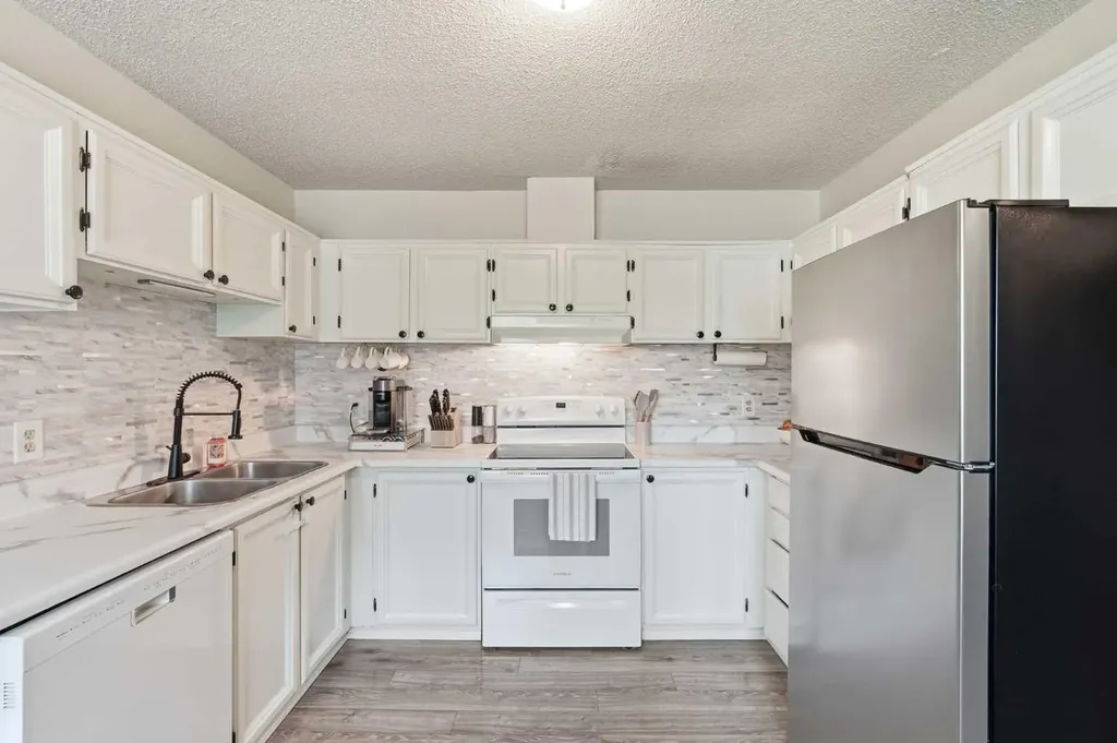 6503 Ranchview Drive NW Calgary AB T3G 1P2