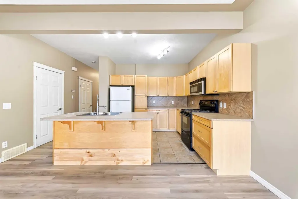 620 Luxstone Landing SW Airdrie AB T4B 0B5