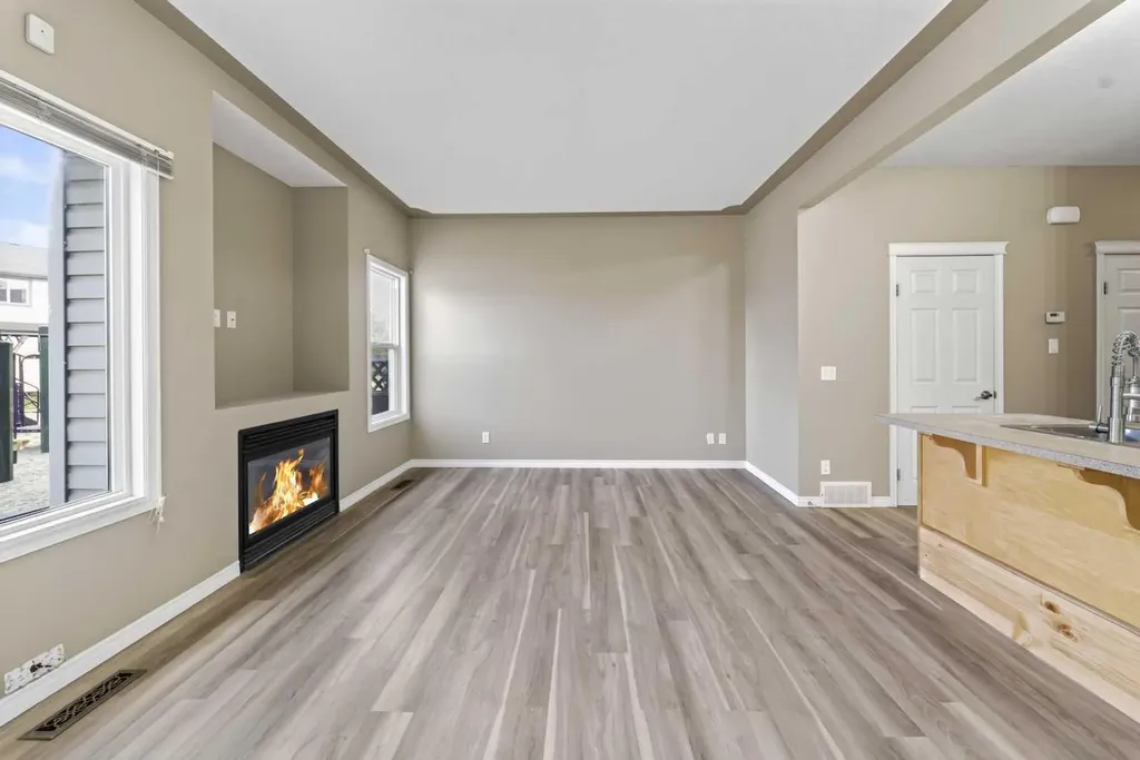 620 Luxstone Landing SW Airdrie AB T4B 0B5