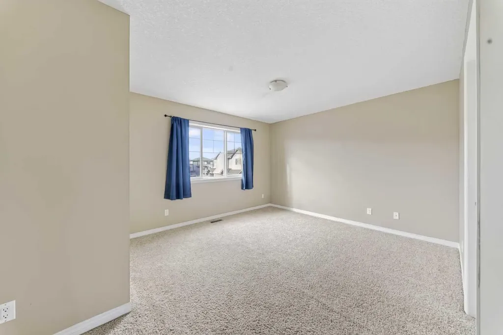 620 Luxstone Landing SW Airdrie AB T4B 0B5