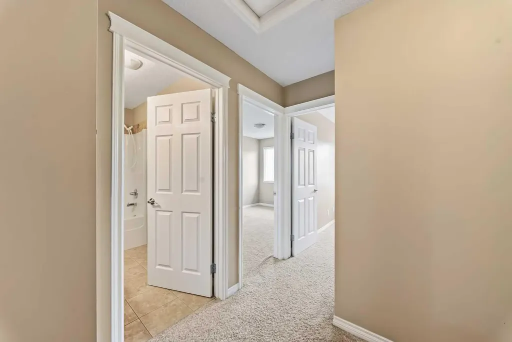 620 Luxstone Landing SW Airdrie AB T4B 0B5