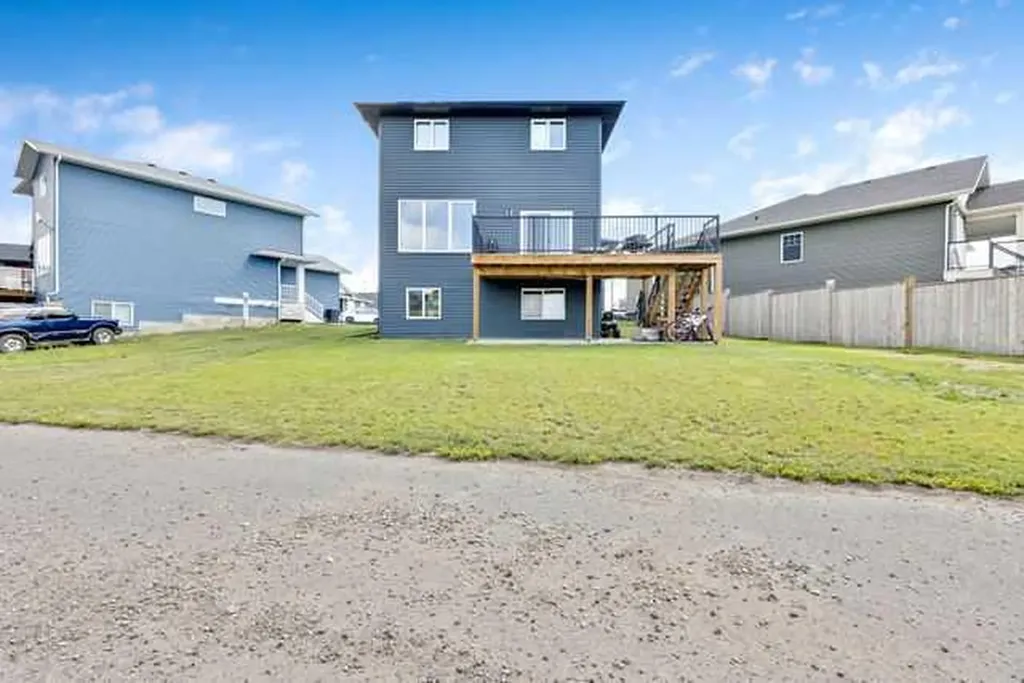27 Gardner Close Rural Foothills County AB T0L 0P0