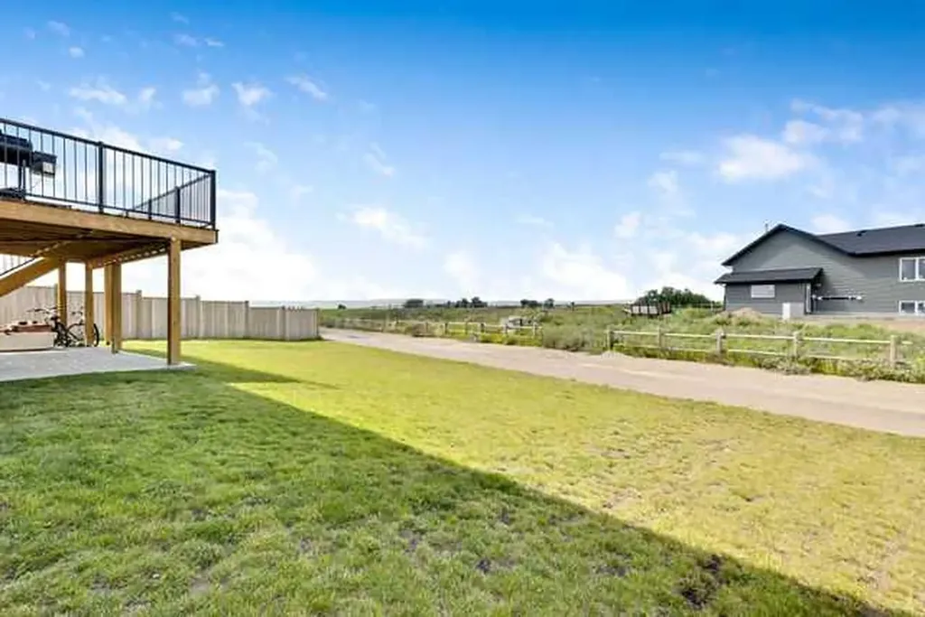 27 Gardner Close Rural Foothills County AB T0L 0P0