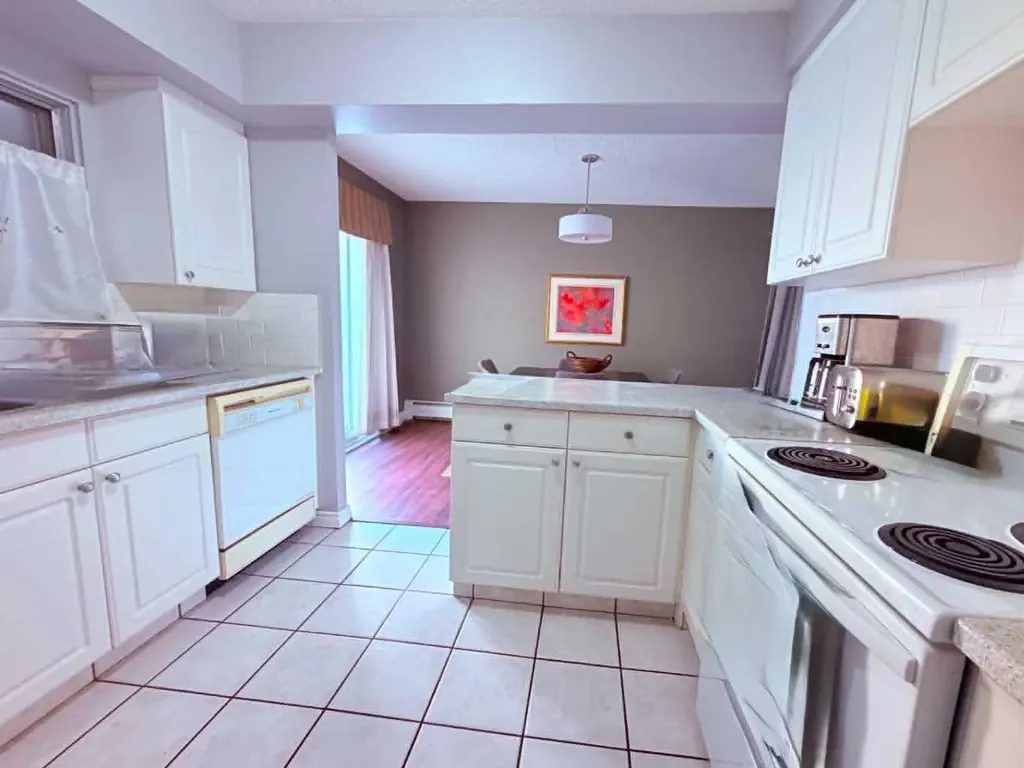 6919 Elbow Drive SW Calgary AB T2V 0E6