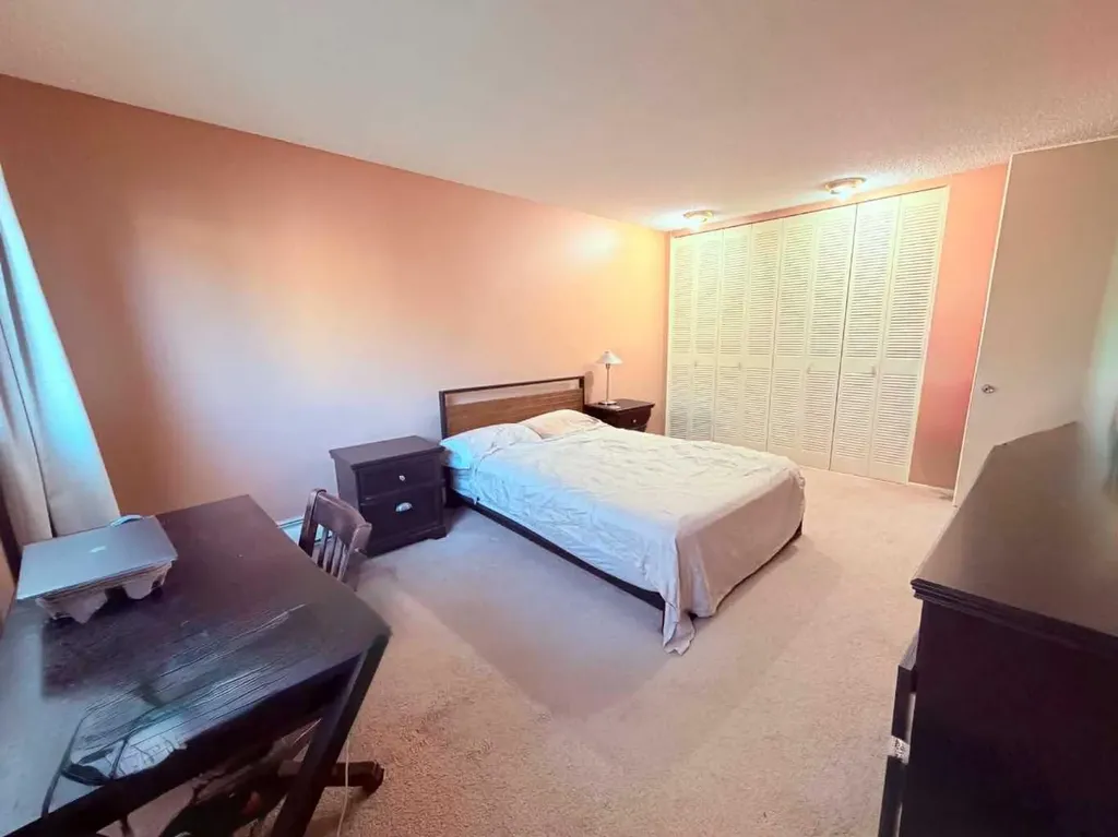 6919 Elbow Drive SW Calgary AB T2V 0E6