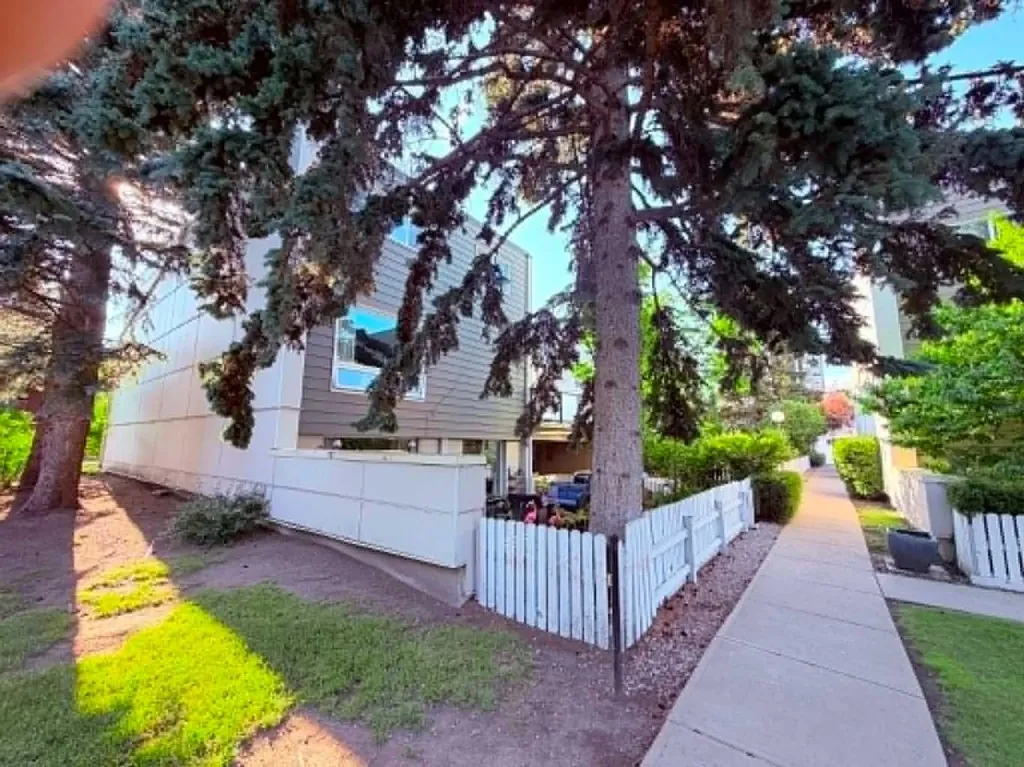 6919 Elbow Drive SW Calgary AB T2V 0E6