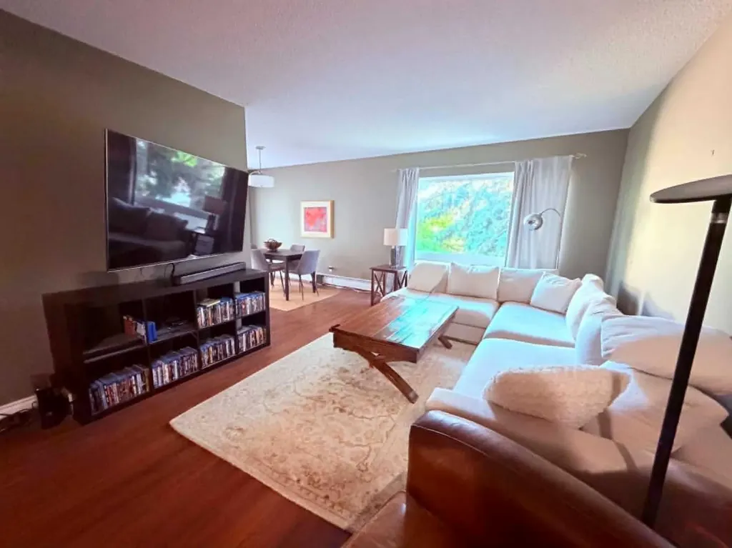 6919 Elbow Drive SW Calgary AB T2V 0E6