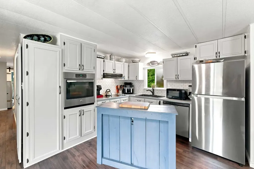 32545 Range Road 25 Rural Mountain View County AB T4H 4B9