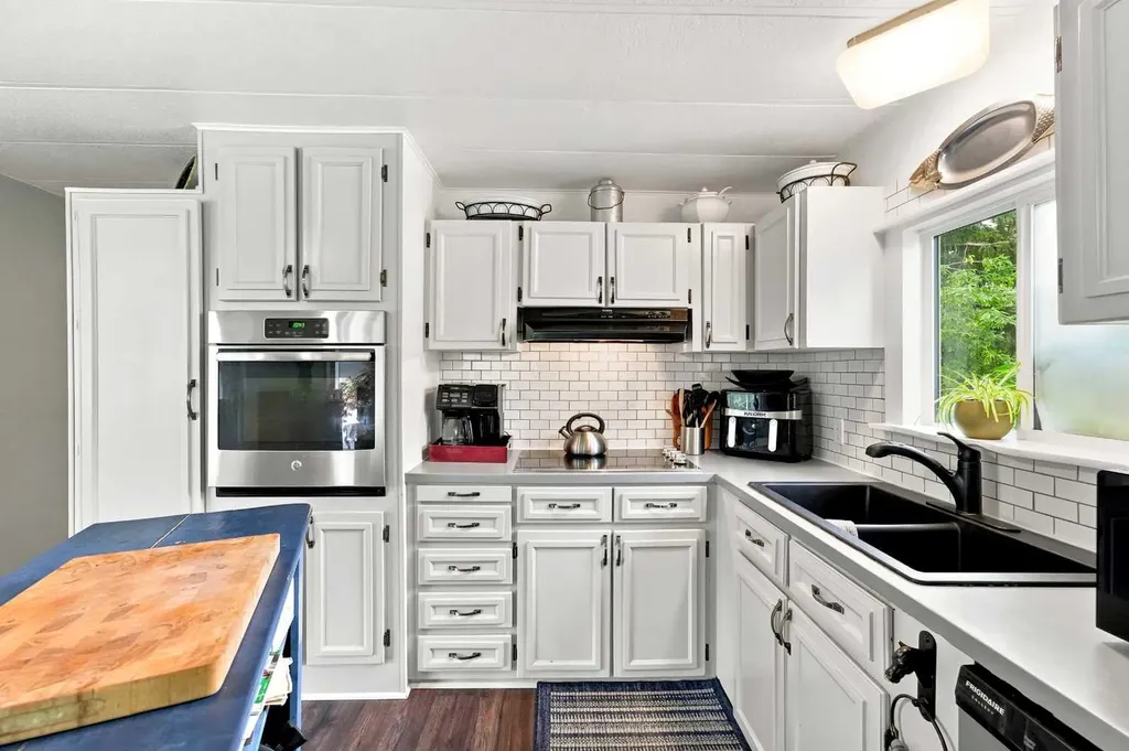 32545 Range Road 25 Rural Mountain View County AB T4H 4B9