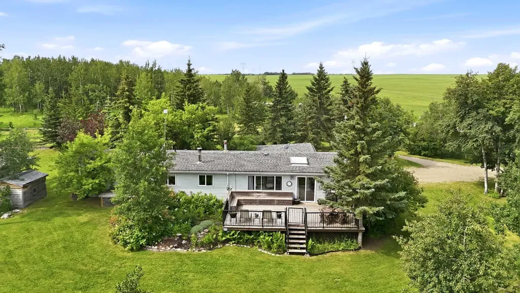 32545 Range Road 25 Rural Mountain View County AB T4H 4B9