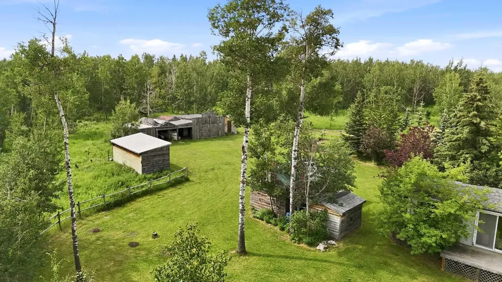 32545 Range Road 25 Rural Mountain View County AB T4H 4B9