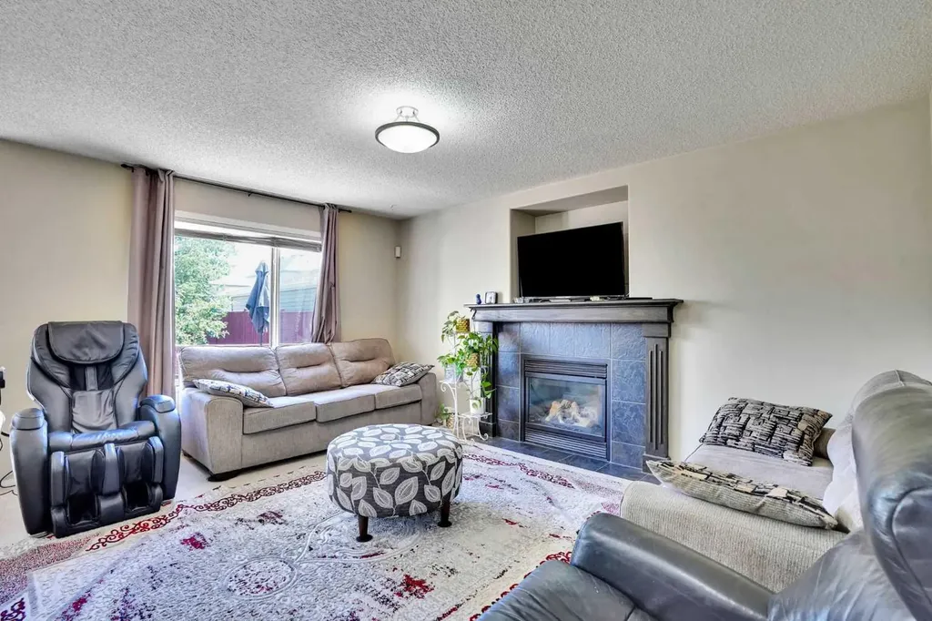 62 Covewood Manor Calgary AB T3K5P9