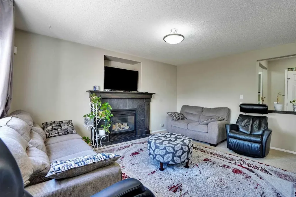 62 Covewood Manor Calgary AB T3K5P9