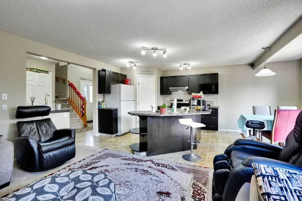 62 Covewood Manor Calgary AB T3K5P9