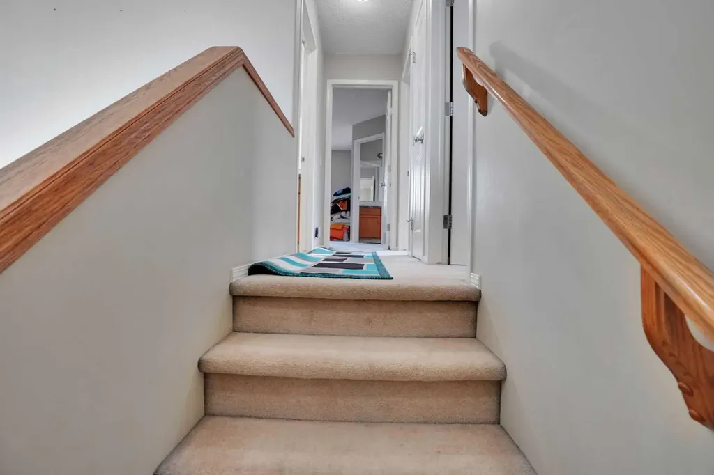 62 Covewood Manor Calgary AB T3K5P9