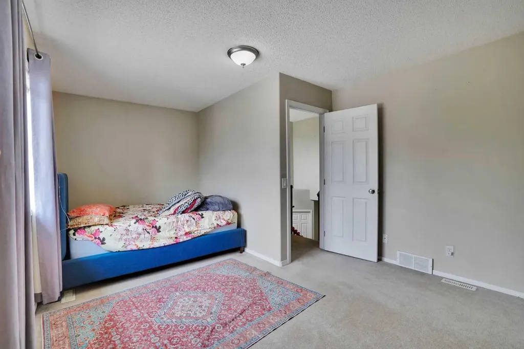 62 Covewood Manor Calgary AB T3K5P9
