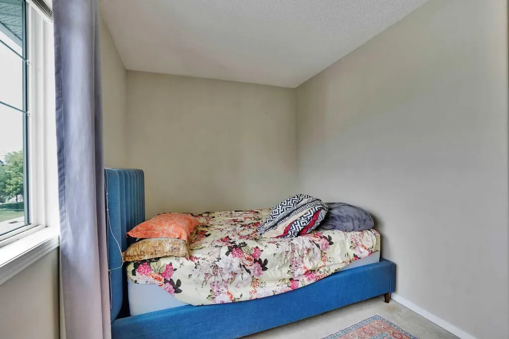 62 Covewood Manor Calgary AB T3K5P9
