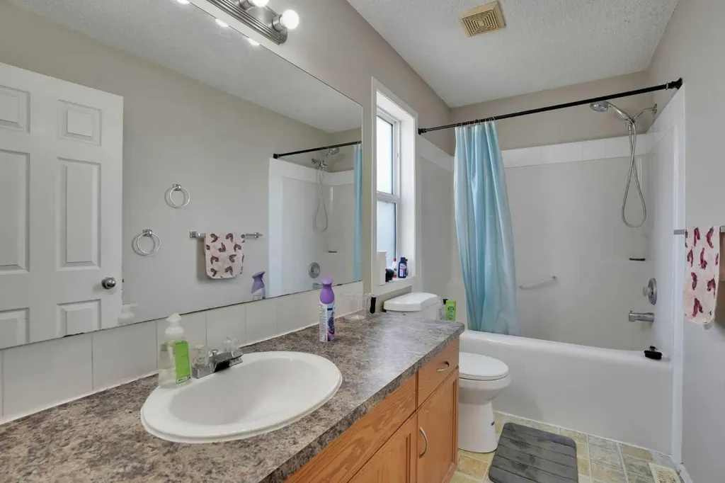 62 Covewood Manor Calgary AB T3K5P9