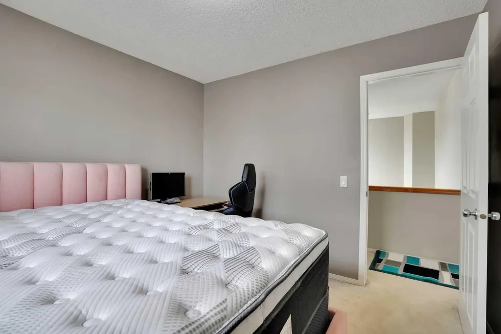 62 Covewood Manor Calgary AB T3K5P9