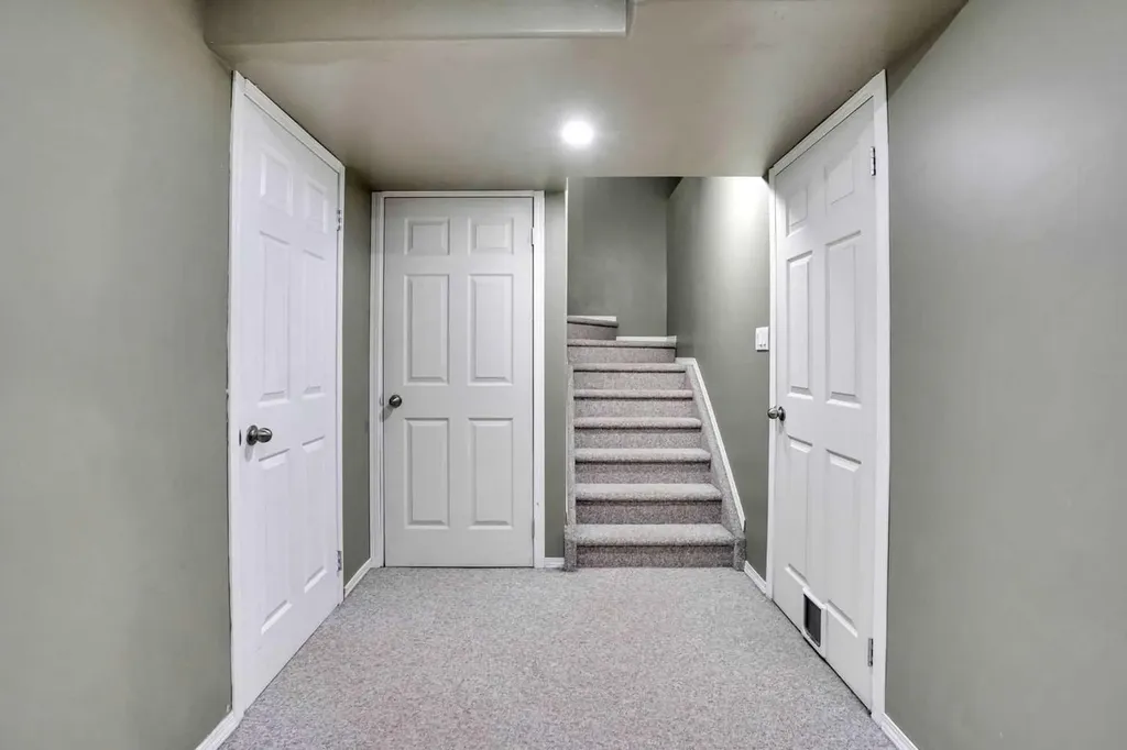 62 Covewood Manor Calgary AB T3K5P9