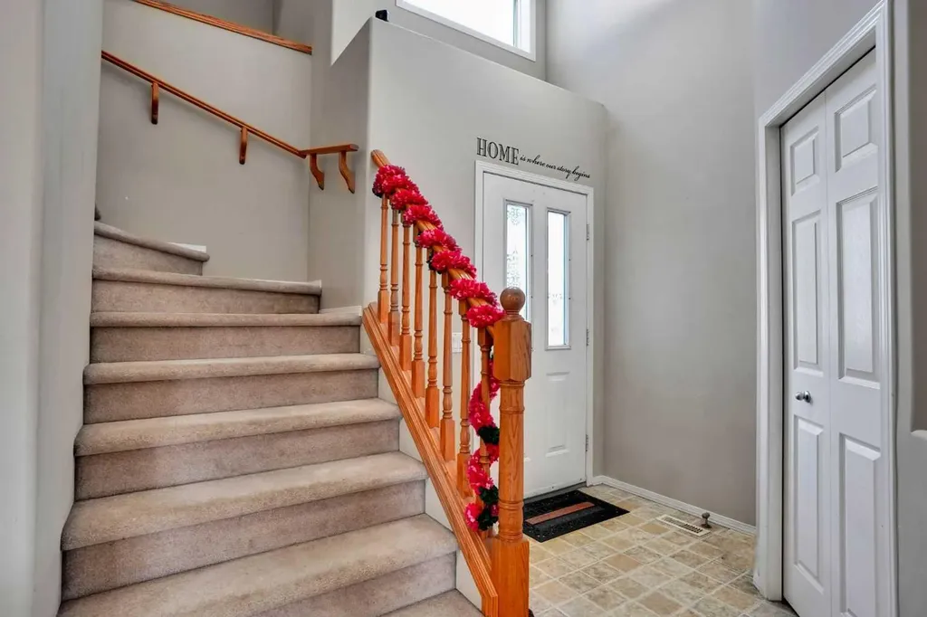 62 Covewood Manor Calgary AB T3K5P9