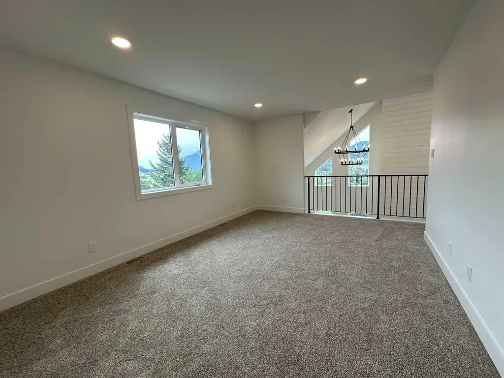 8305 18 Avenue Coleman AB T0K 0M0