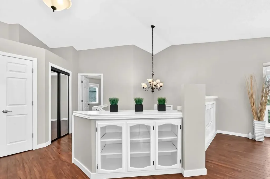 3569 Douglas Woods Heights SE Calgary AB T2Z 2G3