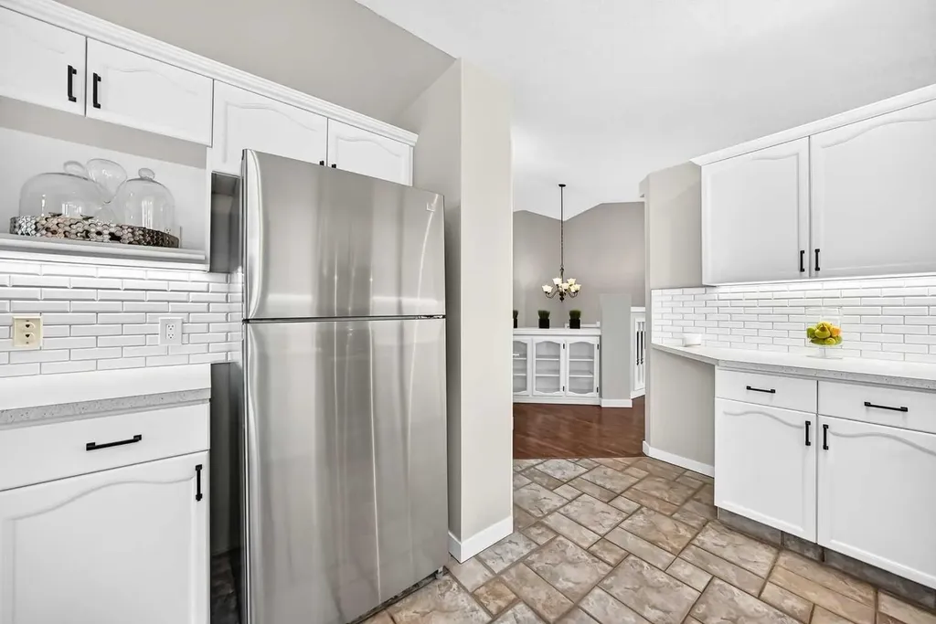 3569 Douglas Woods Heights SE Calgary AB T2Z 2G3