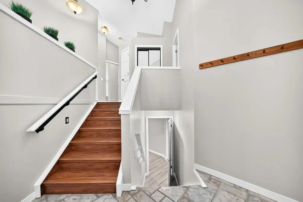 3569 Douglas Woods Heights SE Calgary AB T2Z 2G3