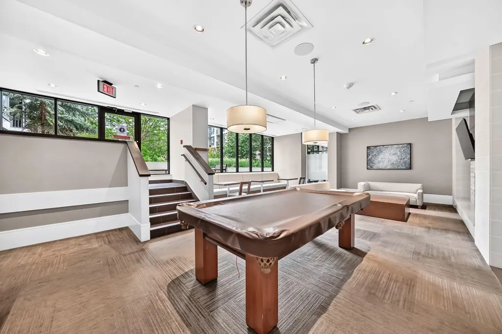 222 Riverfront Avenue SW Calgary AB T2P0X2