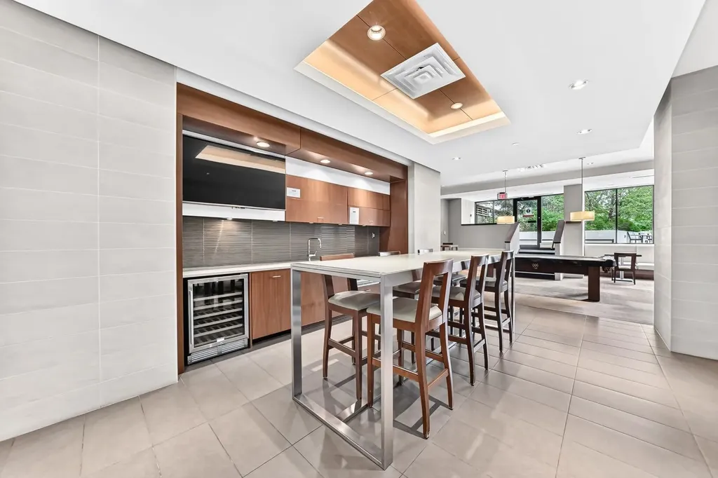 222 Riverfront Avenue SW Calgary AB T2P0X2