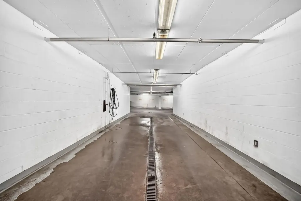 222 Riverfront Avenue SW Calgary AB T2P0X2