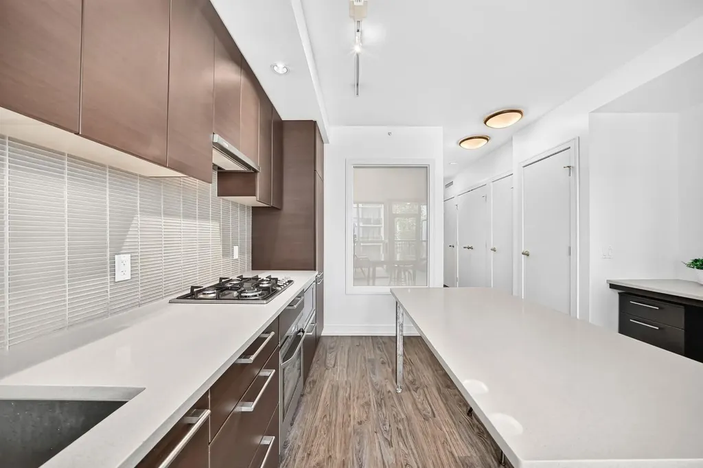 222 Riverfront Avenue SW Calgary AB T2P0X2