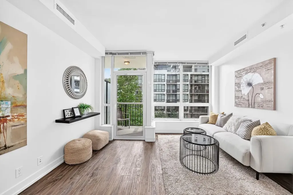 222 Riverfront Avenue SW Calgary AB T2P0X2