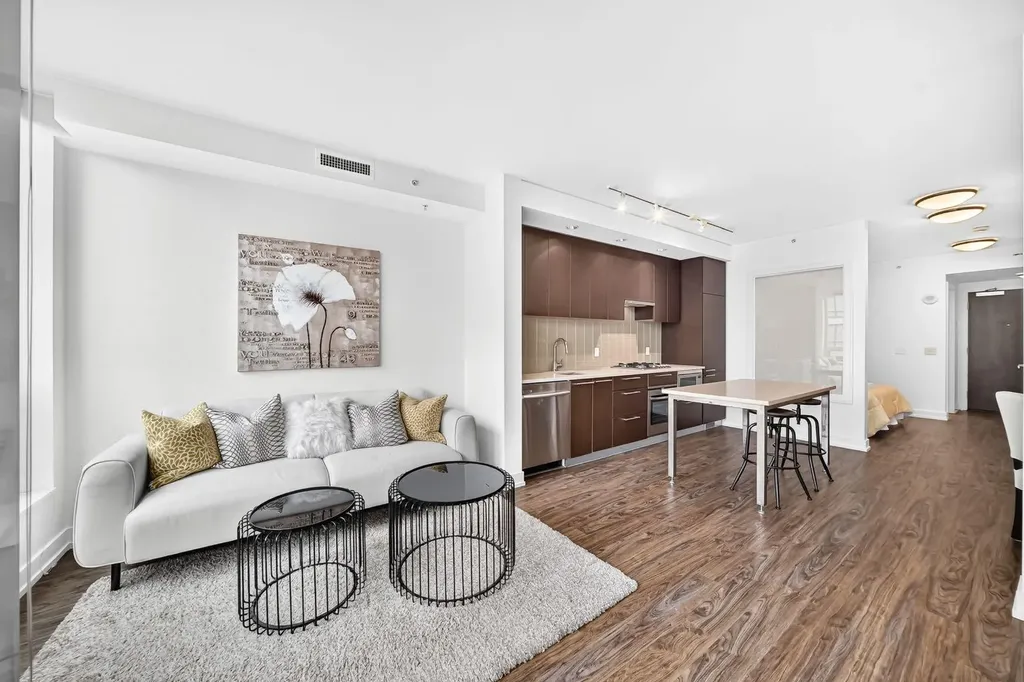 222 Riverfront Avenue SW Calgary AB T2P0X2