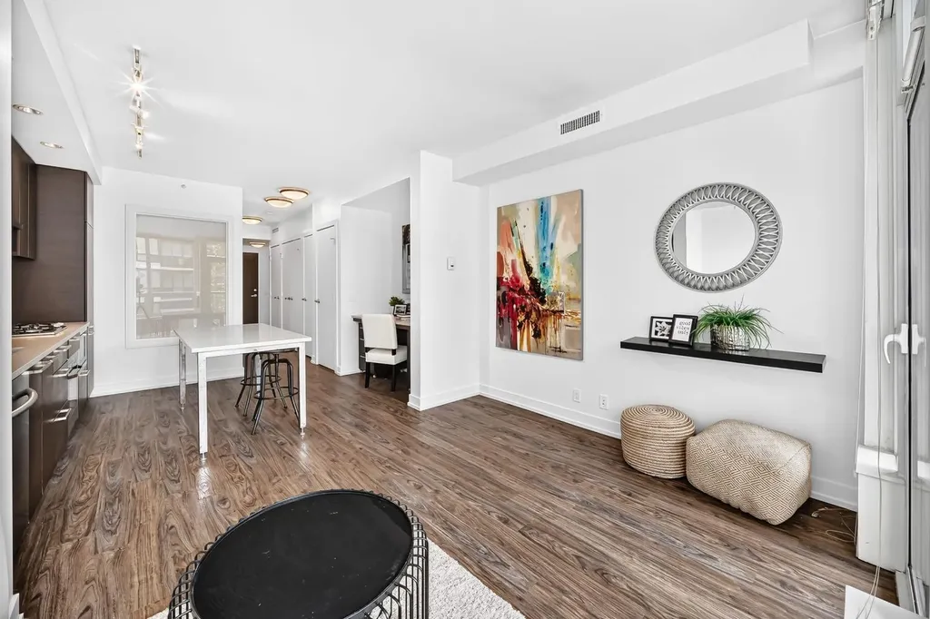 222 Riverfront Avenue SW Calgary AB T2P0X2
