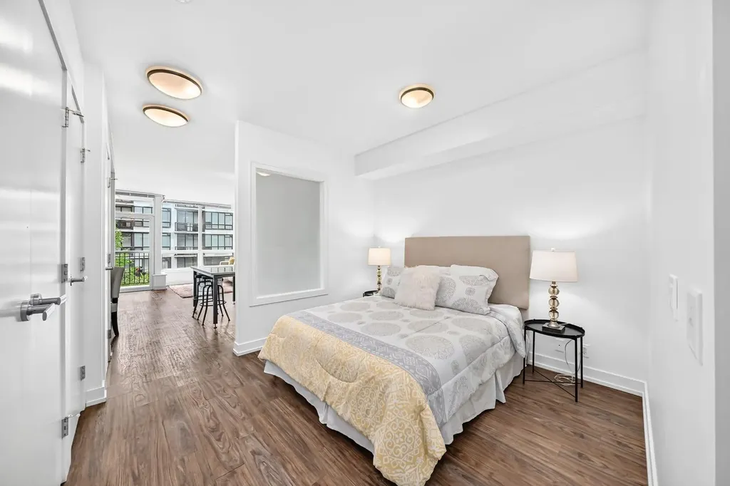 222 Riverfront Avenue SW Calgary AB T2P0X2