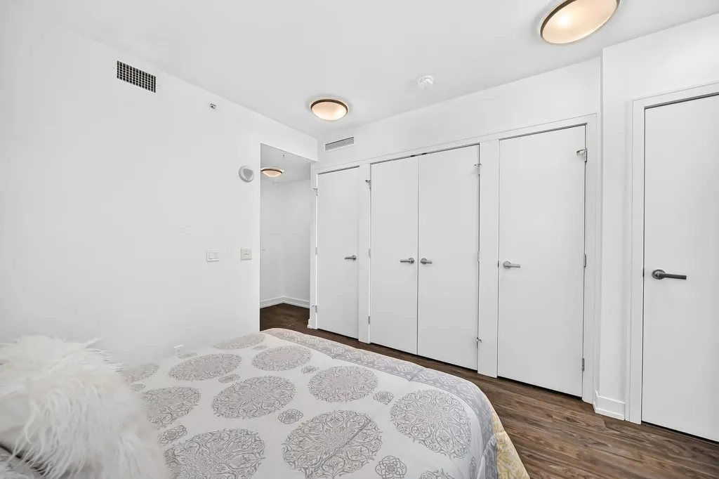 222 Riverfront Avenue SW Calgary AB T2P0X2