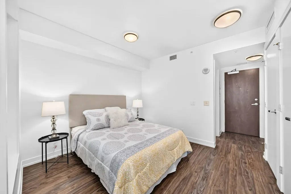 222 Riverfront Avenue SW Calgary AB T2P0X2