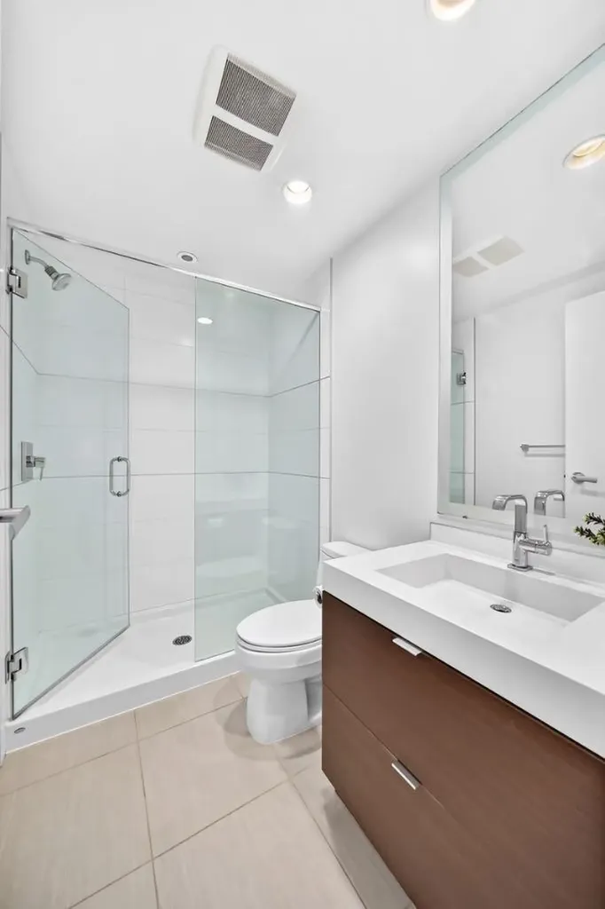 222 Riverfront Avenue SW Calgary AB T2P0X2