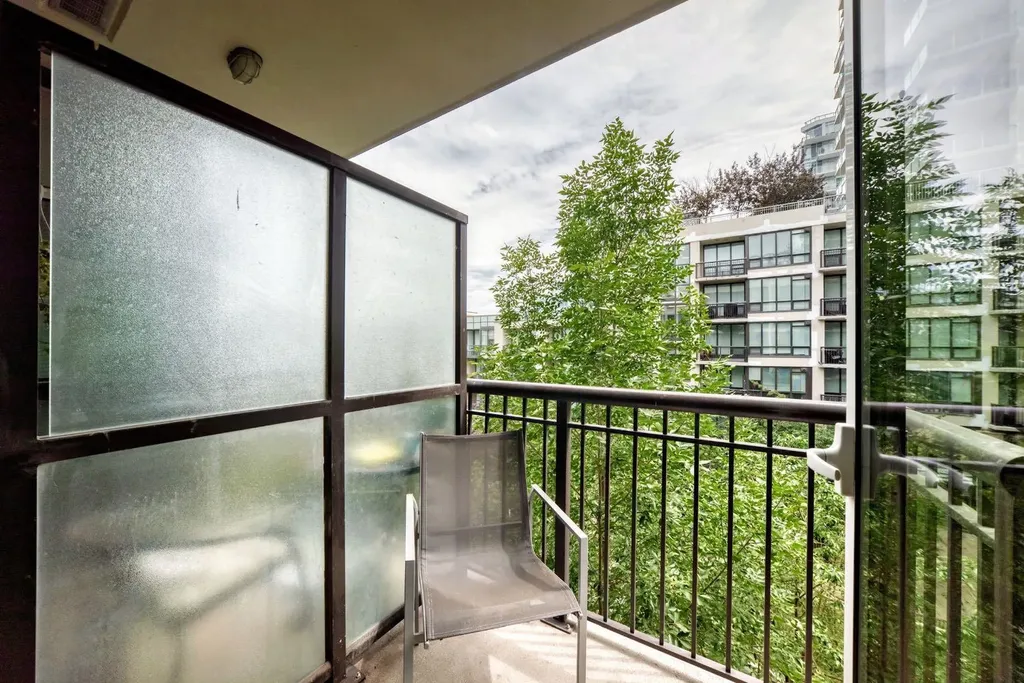 222 Riverfront Avenue SW Calgary AB T2P0X2