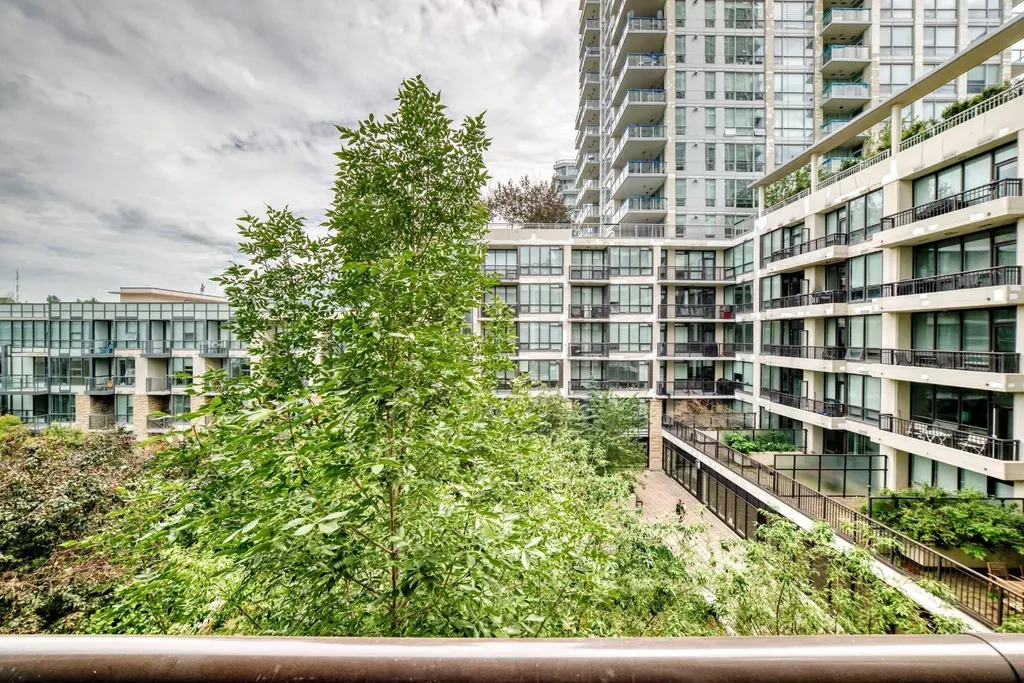 222 Riverfront Avenue SW Calgary AB T2P0X2
